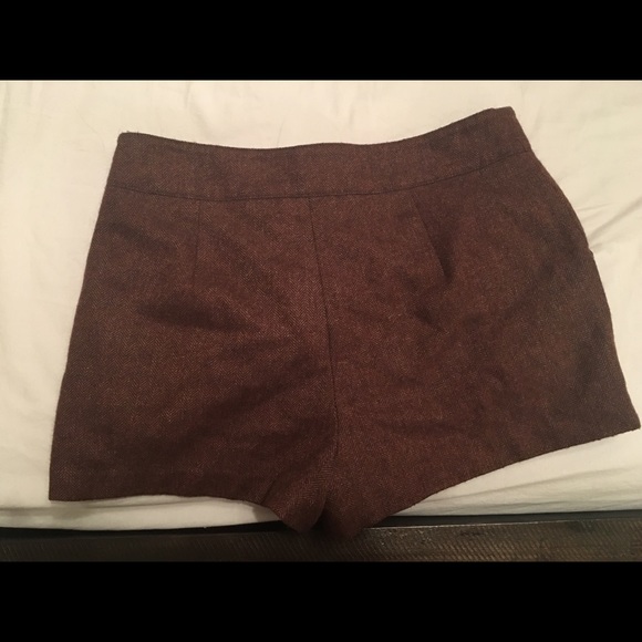 Forever 21 fashion fall shorts - Picture 2 of 2